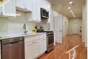 12 Harris St, Unit 1 in Brookline, MA - Building Photo