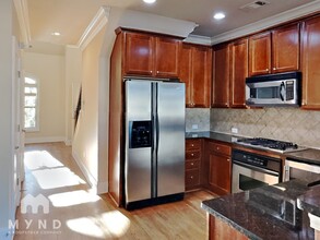 331 Le Gran Bend NE in Atlanta, GA - Building Photo - Building Photo