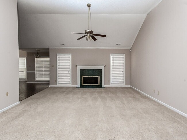 2717 Twisted Oak Cove N in Memphis, TN - Building Photo - Building Photo