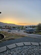 509 2nd St NE, Unit 2 in East Wenatchee, WA - Foto de edificio - Building Photo