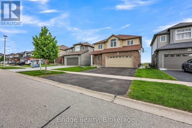 483 Champlain Ave in Woodstock, ON - Building Photo - Building Photo