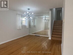 65 Dewlane Dr in Toronto, ON - Building Photo - Building Photo