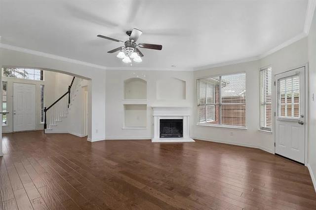 property at 1525 Dimmit Dr