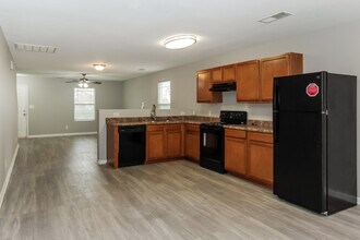 16822 Wellhouse Dr in Harvest, AL - Building Photo - Building Photo
