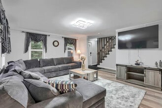 763 Rte 9W in Fort Montgomery, NY - Building Photo - Building Photo