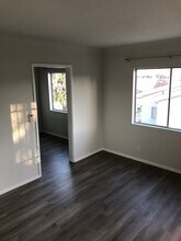 119 W Hillsdale St, Unit B in Inglewood, CA - Building Photo - Building Photo