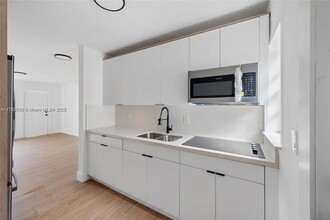 417 NW 15th Ave in Fort Lauderdale, FL - Building Photo - Building Photo