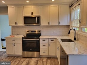 201 Black Horse Pike in Glendora, NJ - Building Photo - Building Photo