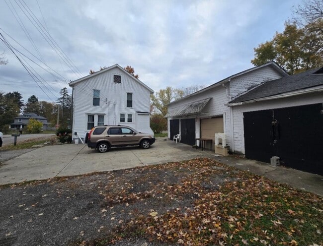 1601 Grafton Rd in Elyria, OH - Building Photo - Building Photo