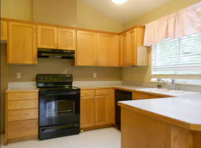 16985 SW Blanco Pl in Beaverton, OR - Building Photo - Building Photo