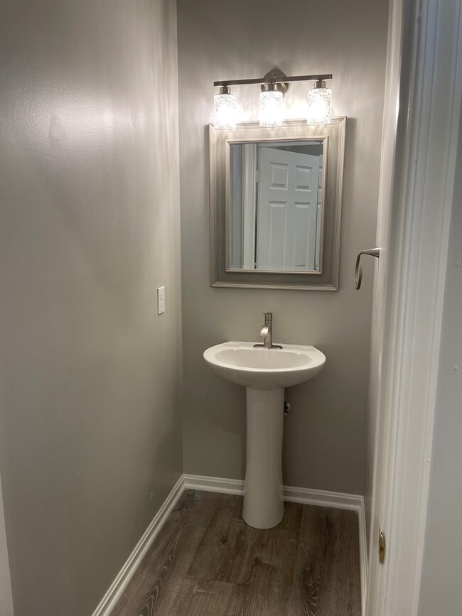 3922 Kathryn Jean Ct in Fairfax, VA - Foto de edificio - Building Photo