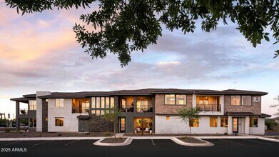 2121 W Sonoran Desert Dr in Phoenix, AZ - Building Photo - Building Photo