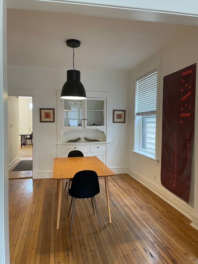 3489 N Elston Ave, Unit 2 in Chicago, IL - Building Photo - Building Photo