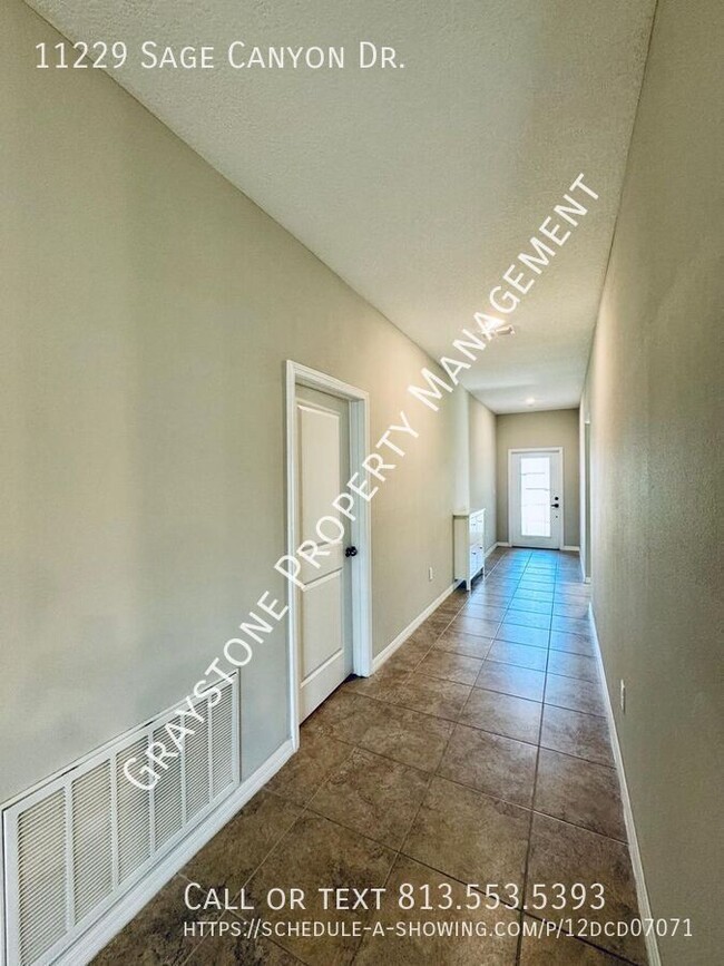 11229 Sage Canyon Dr. in Riverview, FL - Building Photo - Building Photo