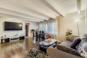 2142 W Rosemont Ave in Chicago, IL - Building Photo - Building Photo