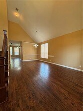 9101 Forest Hills Dr in Irving, TX - Foto de edificio - Building Photo
