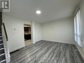 2 Blackthorn Ave in Toronto, ON - Building Photo - Building Photo