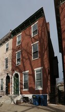 2105 Spring Garden St in Philadelphia, PA - Foto de edificio - Building Photo