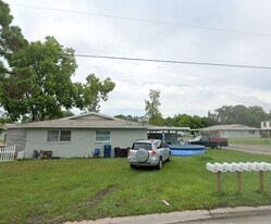 807 66th Ave W in Bradenton, FL - Building Photo