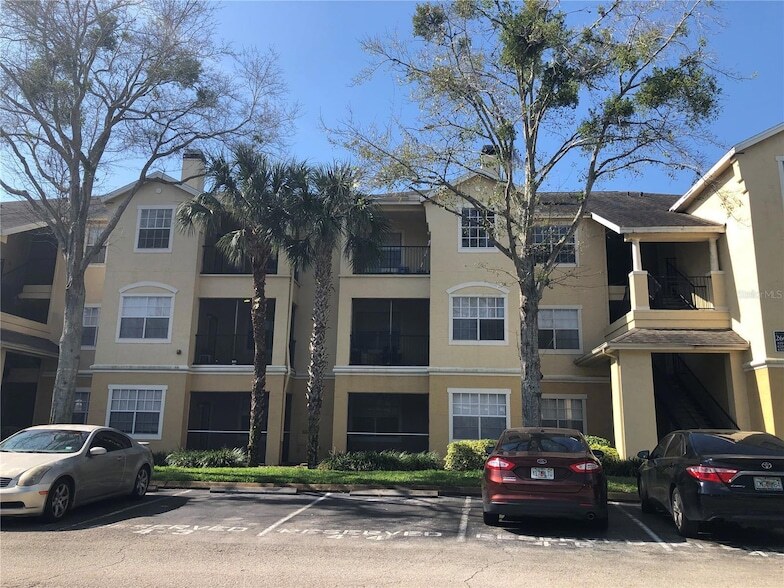 2674 Robert Trent Jones Dr, Unit 332 in Orlando, FL - Building Photo