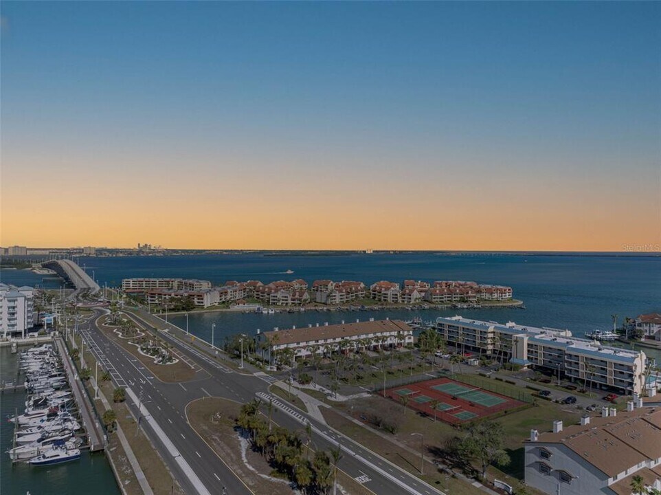 363 Pinellas Bayway S in Tierra Verde, FL - Building Photo