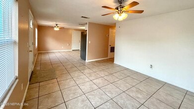 10920 Witchaven St in Jacksonville, FL - Building Photo - Building Photo