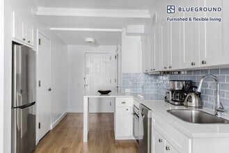 240 W 73rd St in New York, NY - Building Photo - Building Photo