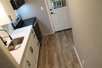1003 Parkview Dr in Tuxedo, NY - Building Photo - Building Photo