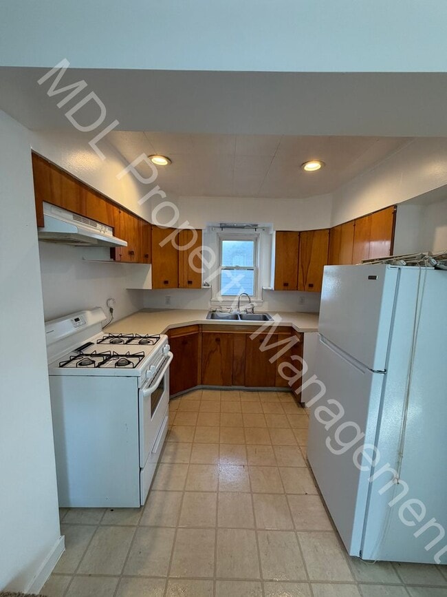 206 Harold St in Midland, MI - Building Photo - Building Photo