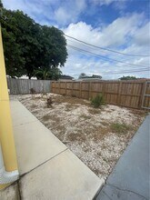 1935 Liberty St in Hollywood, FL - Building Photo - Building Photo