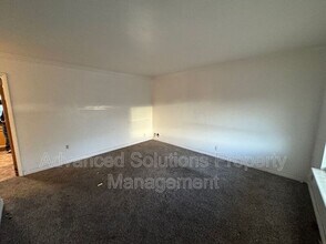4827 Southridge Dr in Taylorsville, UT - Building Photo - Building Photo