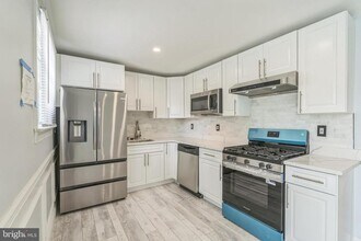 11853 Brandon Rd in Philadelphia, PA - Building Photo - Building Photo