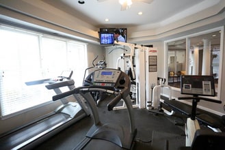 Cove West Apartments in Creve Coeur, MO - Foto de edificio - Building Photo