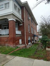 105 Gordon St in Sanford, NC - Building Photo - Building Photo