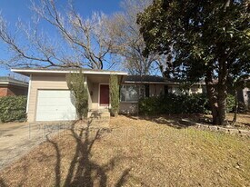 1127 E 53rd Pl in Tulsa, OK - Building Photo