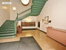 555 Washington Ave in Brooklyn, NY - Building Photo