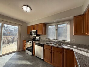 53 Penfro Dr in Iowa City, IA - Building Photo - Building Photo