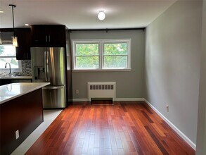 33 Ava Dr in Syosset, NY - Building Photo - Building Photo