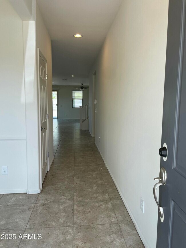 7230 W Southgate Ave in Phoenix, AZ - Building Photo - Building Photo