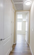 32 E Serene Ave in Las Vegas, NV - Building Photo - Building Photo
