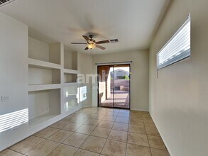 350 E Calle Nacrita in Green Valley, AZ - Building Photo - Building Photo