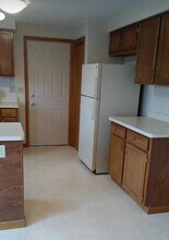 5705 Newhouse Rd in East Amherst, NY - Building Photo - Building Photo