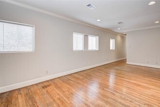 6503 Mapleridge St in Houston, TX - Building Photo - Building Photo
