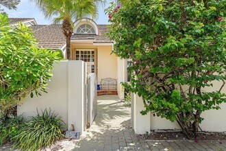 2584 Muirfield Ct in Wellington, FL - Building Photo - Building Photo