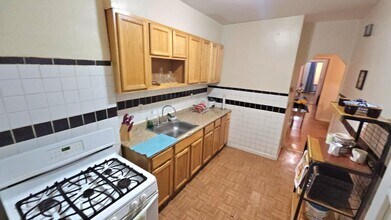 819 27th St in Union City, NJ - Building Photo - Building Photo