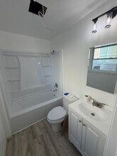 1658 W Riverside Dr in Atlantic City, NJ - Foto de edificio - Building Photo