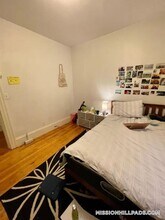 11 Sachem St, Unit 2 in Boston, MA - Foto de edificio - Building Photo