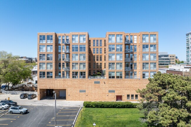 1572 Maple Ave in Evanston, IL - Building Photo - Building Photo