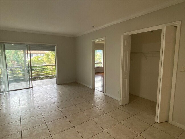 4291 NW 9th Ave, Unit 202 in Pompano Beach, FL - Building Photo - Building Photo