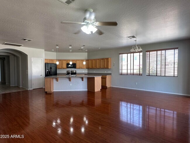 13524 W Marshall Ave in Litchfield Park, AZ - Building Photo - Building Photo